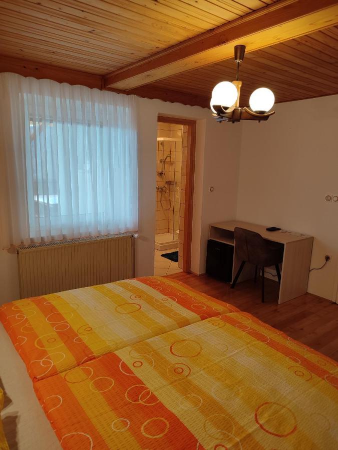 Gostilna Pension Blegos Poljane nad Škofjo Loko Buitenkant foto