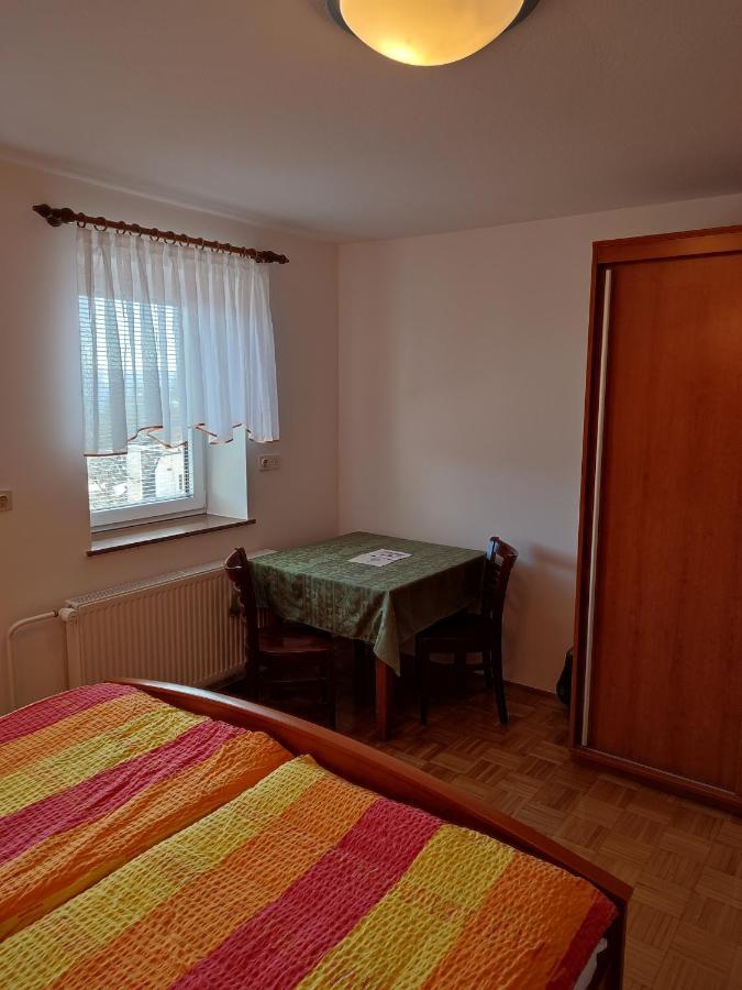 Gostilna Pension Blegos Poljane nad Škofjo Loko Buitenkant foto