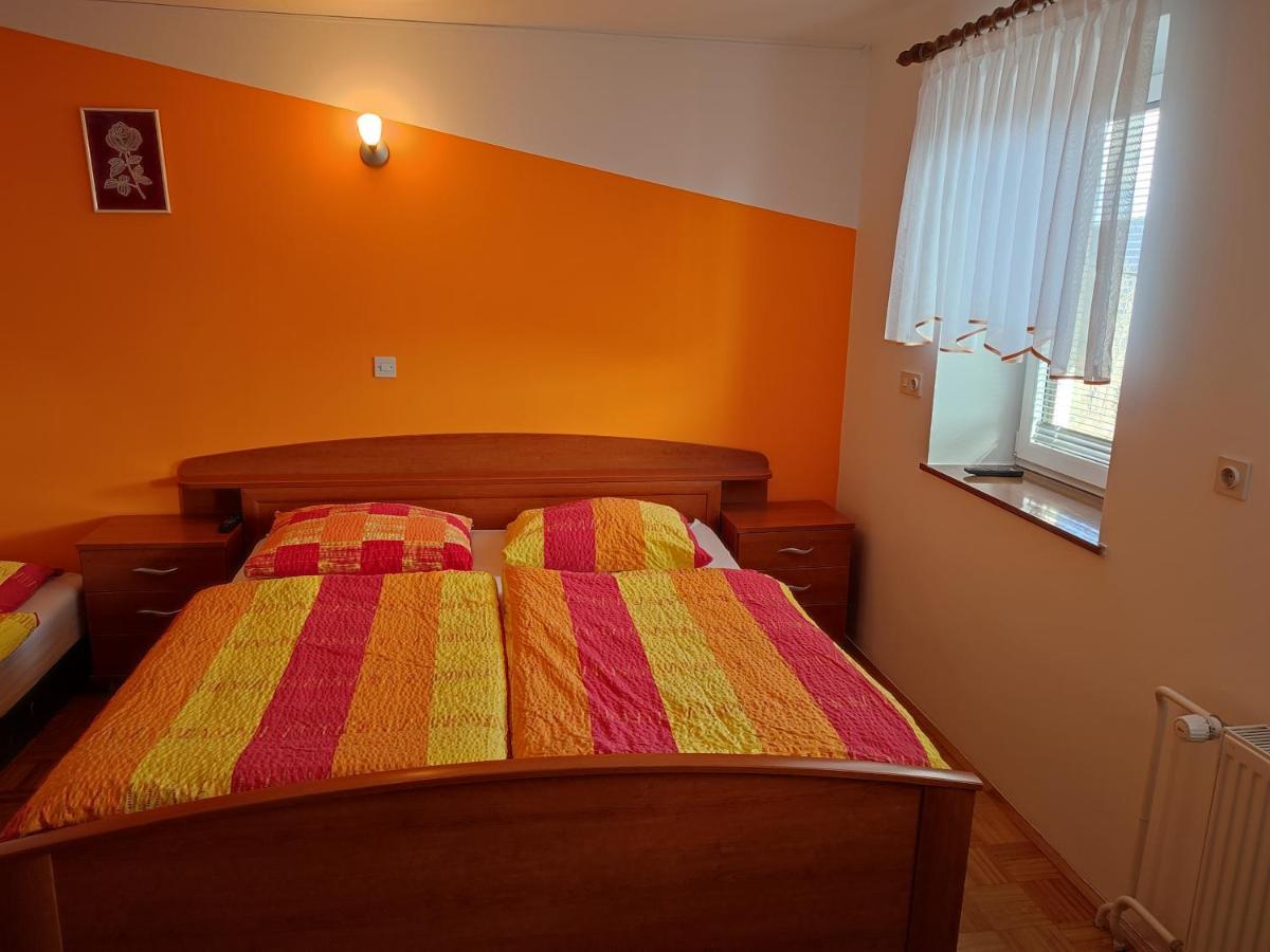 Gostilna Pension Blegos Poljane nad Škofjo Loko Buitenkant foto