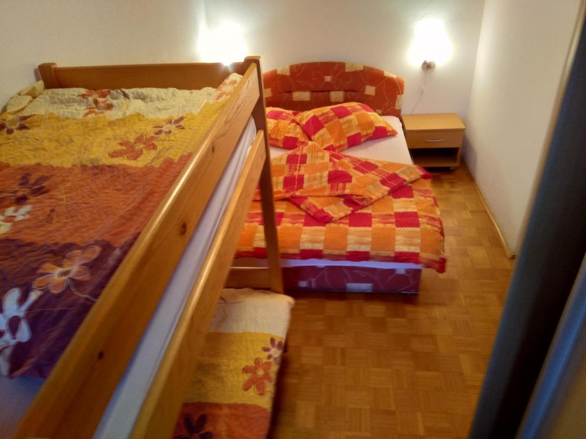 Gostilna Pension Blegos Poljane nad Škofjo Loko Buitenkant foto