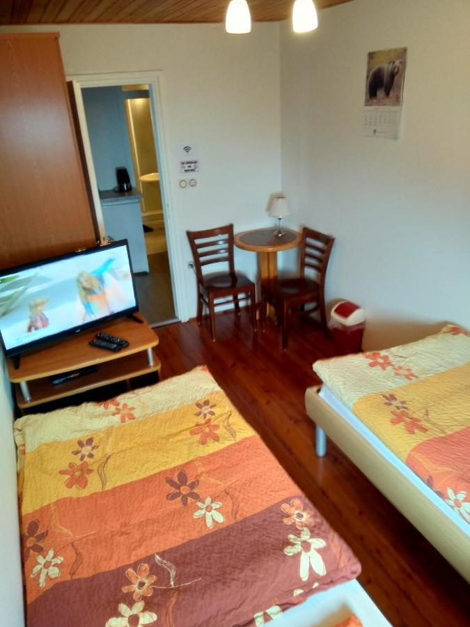 Gostilna Pension Blegos Poljane nad Škofjo Loko Buitenkant foto