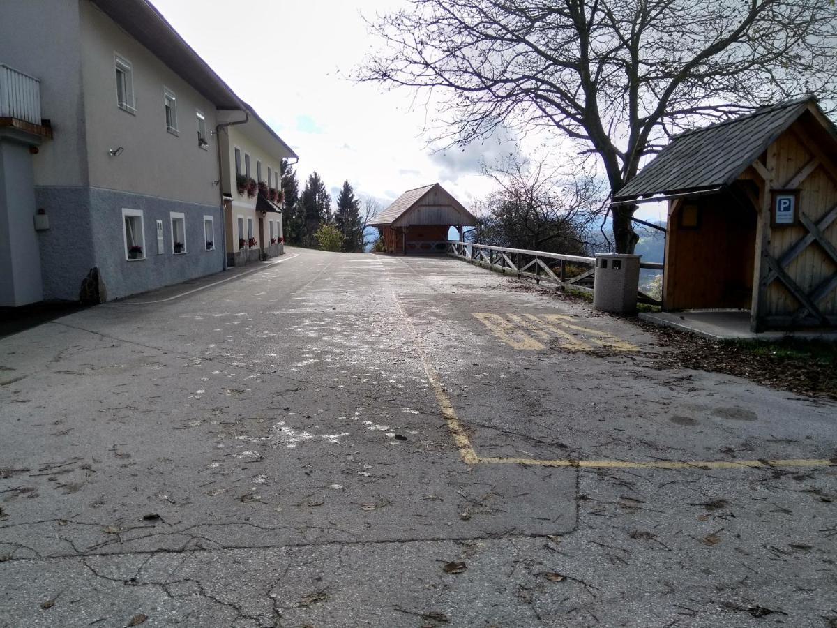 Gostilna Pension Blegos Poljane nad Škofjo Loko Buitenkant foto